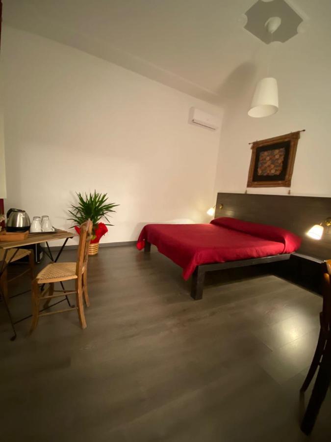 384 Guesthouse Rooms & Suite Enna Buitenkant foto